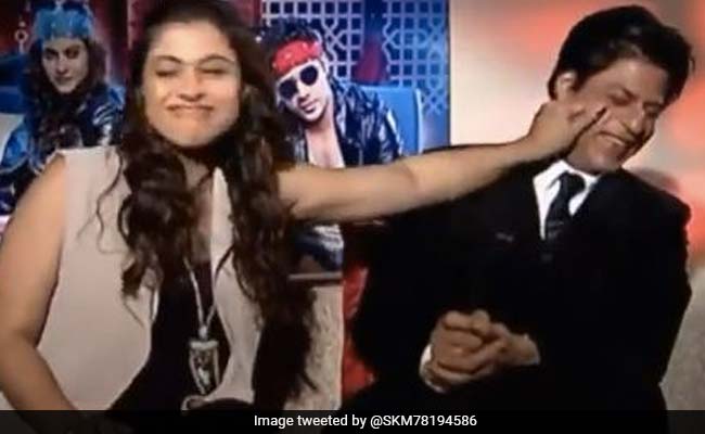 इंटरव्यू के दौरान शाहरुख खान के गाल खींचने लगीं काजोल, बताया- असली दिलवाला.... देखें Video