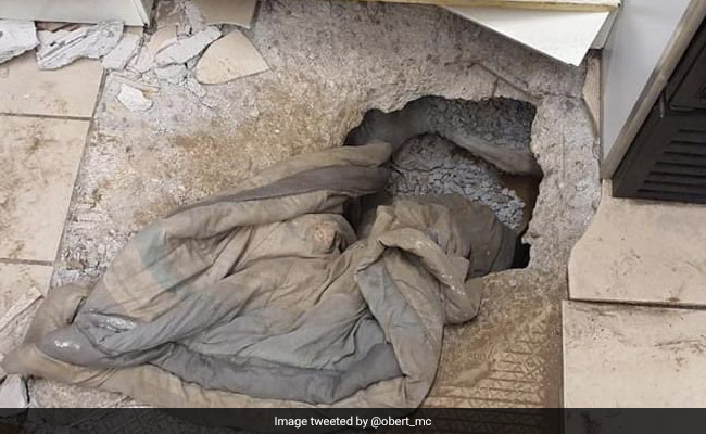 लॉकडाउन में सुरंग बनाकर शराब की दुकान में घुसे चोर, उड़ा ले गए 13 लाख रुपये की शराब, पुलिस हैरान