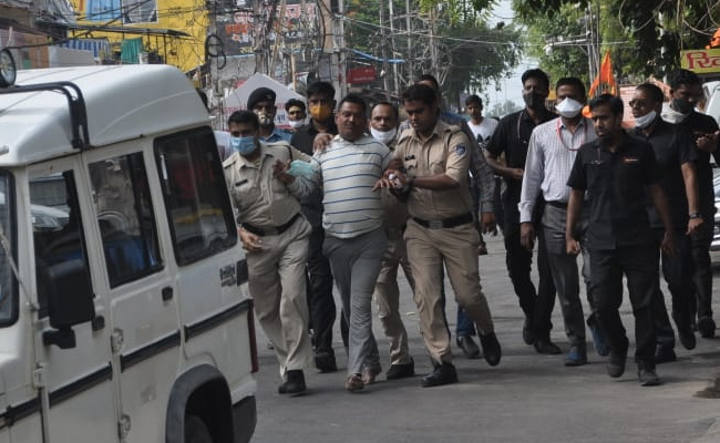 Gangster Vikas Dubey's Close Aide Surrenders Before UP Court
