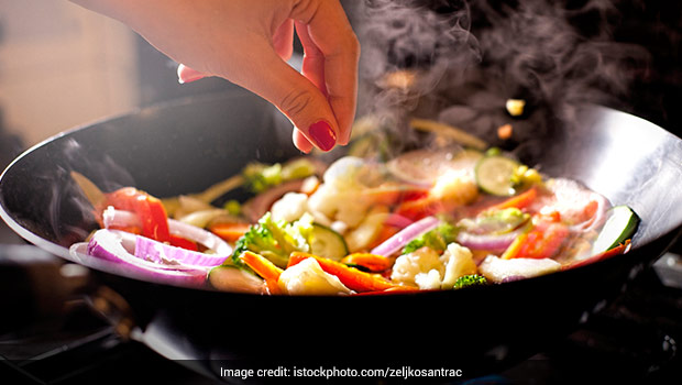 Give Leftover Veggies A Delicious Makeover With Easy Stir Fry Vegetables Recipe (Video Inside)