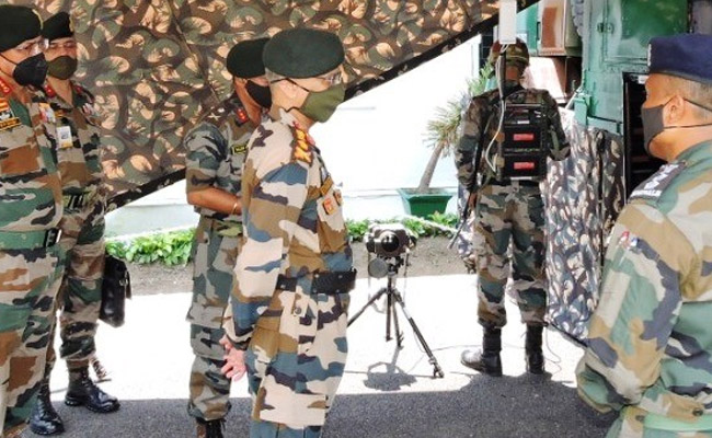 सेना प्रमुख जनरल नरवणे ने जम्मू-पठानकोट रीजन में फारवर्ड एरिया का किया दौरा