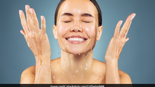 Washing your face few times a day can help you avoid maskne caused by sweating, bacteria, etc.