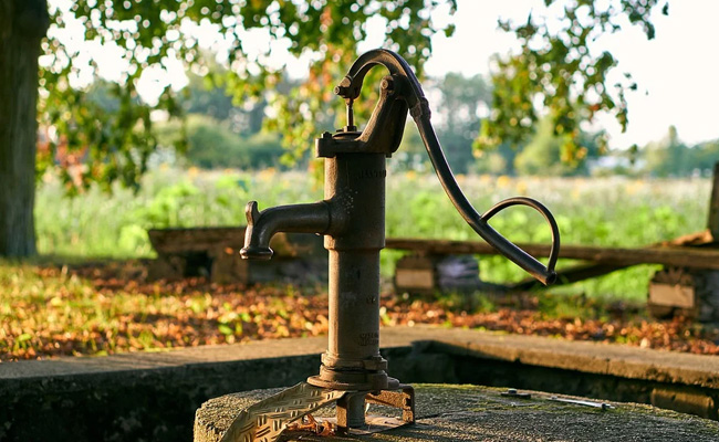 "Will Fix Hand Pump On Chest": Madhya Pradesh Helpline Tells Farmer