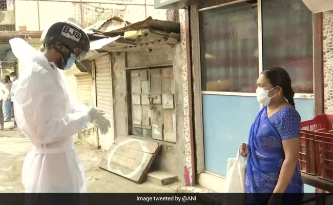"Smart Helmets" Used For Mass COVID-19 Temperature Checks In Mumbai
