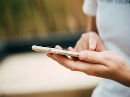 OLX पर ठगी का अनोखा तरीका, बैंक का फर्जी मैसेज भेजकर हो जाते थे रफूचक्कर OLX पर ठगी का अनोखा तरीका, बैंक का फर्जी मैसेज भेजकर हो जाते थे रफूचक्कर