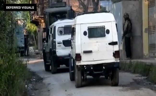 जम्मू कश्मीर : पुलवामा में हुए एनकाउंटर में एक जवान शहीद, मारा गया एक आतंकी