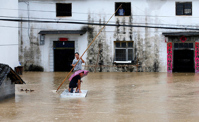 China Raises Flood Alert To Second Highest Level