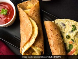 जोरों की भूख लगने पर झटपट बनाएं एग रोल, खाने में स्वादिष्ट और बनाने मे है बेहद आसान