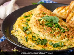 Watch: How To Make Cheese Onion Omelete  A Hearty Breakfast Recipe With Goodness Of Cheese