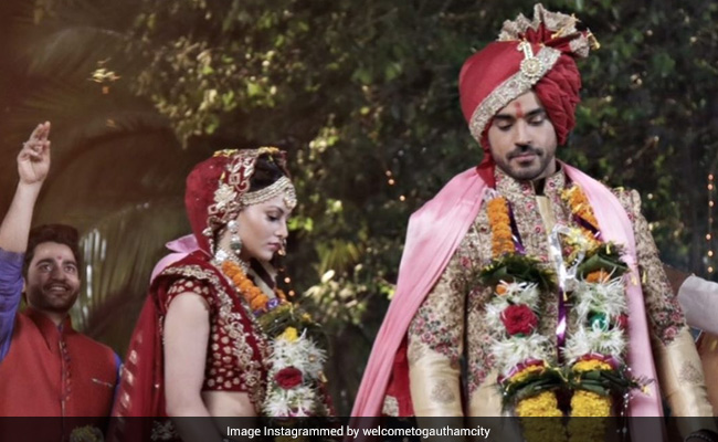 उर्वशी रौतेला ने गौतम गुलाटी संग रचाई शादी, Photos शेयर कर एक्टर बोले- शादी मुबारक नहीं बोलोगे?