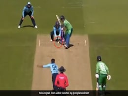 Eng Vs IRE: आदिल रशीद के जाल में फंसा बल्लेबाज, लॉली-पॉप गेंद से ऐसे चटकाया विकेट... देखें Video Eng Vs IRE: आदिल रशीद के जाल में फंसा बल्लेबाज, लॉली-पॉप गेंद से ऐसे चटकाया विकेट... देखें Video