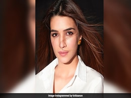 बीजेपी विधायक ने कहा लड़कियों के संस्कारित ना होने के कारण होता है रेप, तो कृति सेनन ने Tweet कर लगा दी फटकार बीजेपी विधायक ने कहा लड़कियों के संस्कारित ना होने के कारण होता है रेप, तो कृति सेनन ने Tweet कर लगा दी फटकार