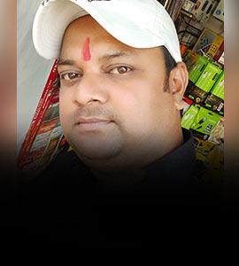 মেয়েদের সামনেই সাংবাদিকের মাথা লক্ষ্য করে গুলি চালাল দুষ্কৃতীরা