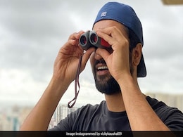 How Vicky Kaushal Is Checking Up On Friends Without Violating Mumbai's 2 Km Rule How Vicky Kaushal Is Checking Up On Friends Without Violating Mumbai's 2 Km Rule