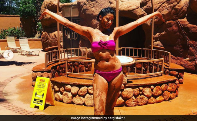 Nargis Fakhri's Detox Mantra In Pics: Mud-Bath And California Sun