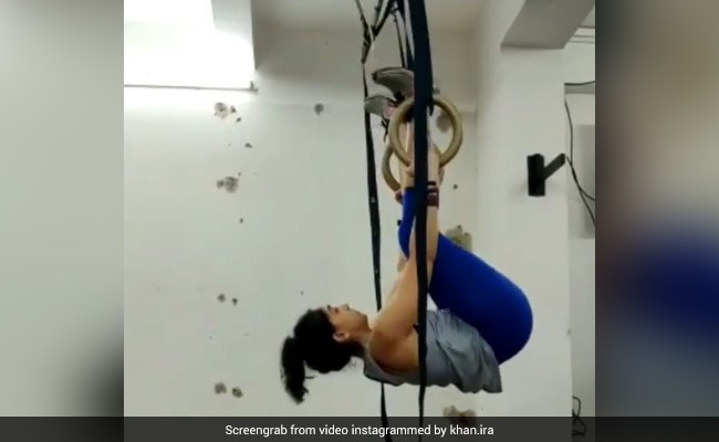 वर्कआउट के दौरान गिरने से बाल-बाल बचीं आमिर खान की बिटिया इरा खान, देखें वायरल Video
