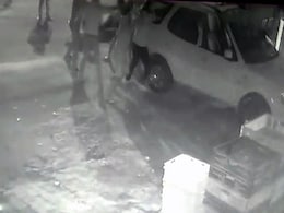 गाजियाबाद : पत्रकार हत्याकांड में पुलिस की लापरवाही बड़ी वजह, जांच अधिकारी ने खुद किया खुलासा गाजियाबाद : पत्रकार हत्याकांड में पुलिस की लापरवाही बड़ी वजह, जांच अधिकारी ने खुद किया खुलासा