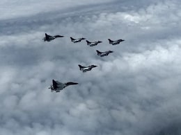 French Defence Minister Offers Rafale Jets For India's 2nd Aircraft Carrier French Defence Minister Offers Rafale Jets For India's 2nd Aircraft Carrier