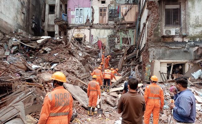 8 Dead After 2 Buildings Collapse In Mumbai, Bodies Pulled Out Overnight