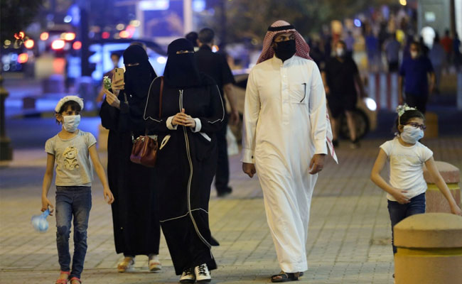 Coronavirus Cases Rising In Saudi Arabia, UAE After Curfews Lifted