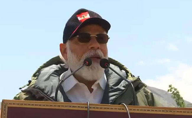 बांसुरीधारी की पूजा करते हैं, तो सुदर्शन चक्रधारी कृष्ण को आदर्श मानते हैं, लद्दाख में पीएम मोदी की 10 बड़ी बातें 