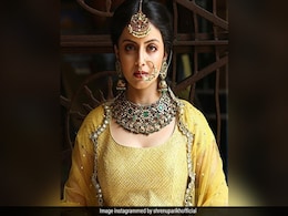 टीवी एक्ट्रेस Shrenu Parikh भी पाई गईं कोरोना पॉजिटिव, अस्पताल में कराया गया भर्ती टीवी एक्ट्रेस Shrenu Parikh भी पाई गईं कोरोना पॉजिटिव, अस्पताल में कराया गया भर्ती