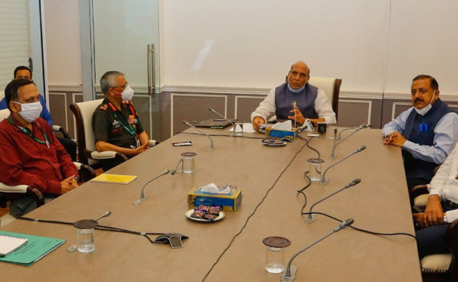 जम्मू कश्मीर में सामरिक रूप से महत्वपूर्ण छह पुलों का उद्घाटन