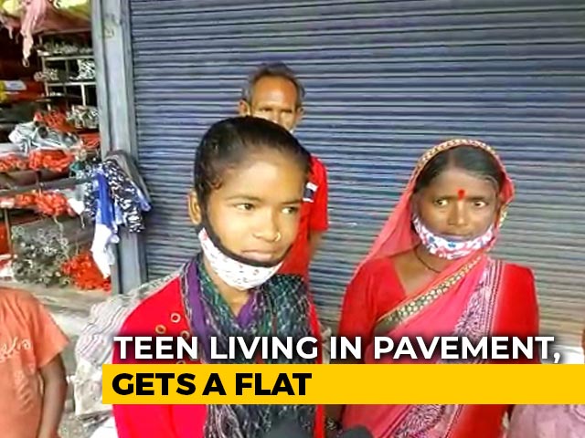 Madhya Pradesh Teen, Living On Pavement, Gets Flat For Class 10 Result