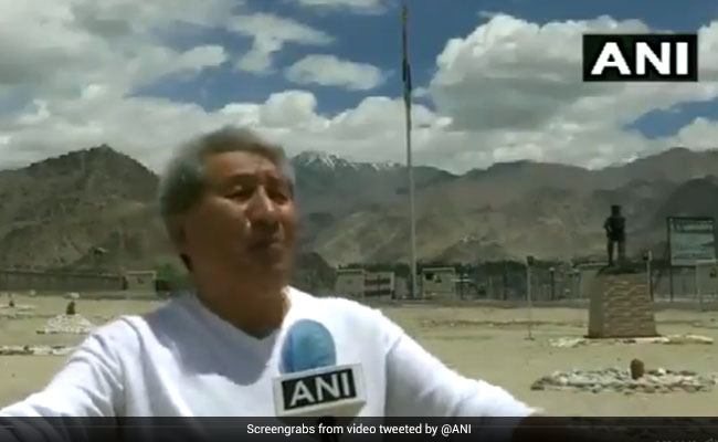 कवि फुंसुक लद्दाखी ने गल्वान घाटी में चीनी सैनिकों से लोहा लेने वाले भारतीय जवानों के लिए सुनाई कविता, Video वायरल