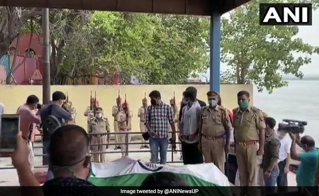 Daughter Lights Funeral Pyre Of Officer Killed In Uttar Pradesh Encounter
