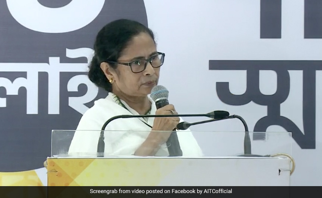 ২১ এ ক্ষমতায় থাকলে বিনামূল্যে রেশন-শিক্ষা-স্বাস্থ্য পরিষেবা পাবেন বাংলায় মানুষ: মমতা বন্দ্যোপাধ্যায়