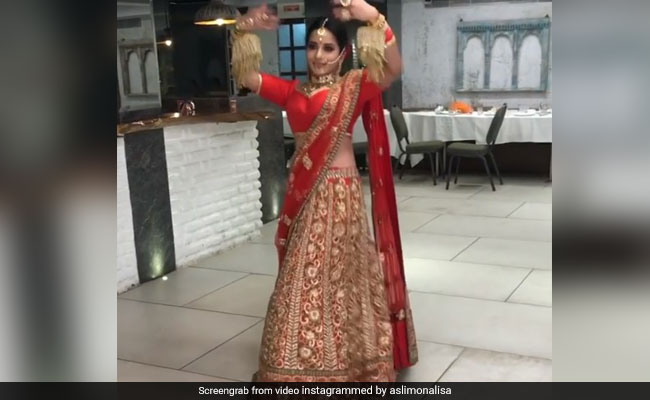 मोनालिसा ने दुल्हन के गेटअप में मचाया धमाल, 'घाघरा' सॉन्ग पर यूं किया डांस, देखें Video