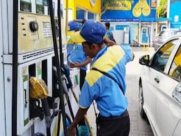 Petrol Crosses Rs 100 A Litre In Delhi With 7th Hike In 8 Days Petrol Crosses Rs 100 A Litre In Delhi With 7th Hike In 8 Days