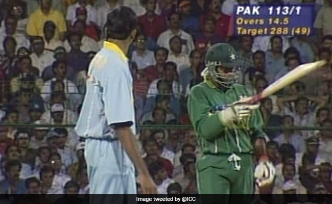 चौका मारने के बाद आमिर सोहेल ने किया था इशारा, अब वेंकटेश प्रसाद बोले, लगा जैसे किसी ने थप्पड़ मारा..देखें Video