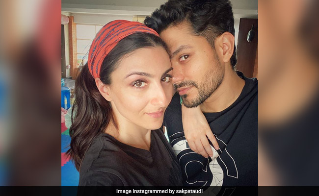 What Soha Ali Khan Said About Kunal Kemmu's Exclusion From Actors' Panel