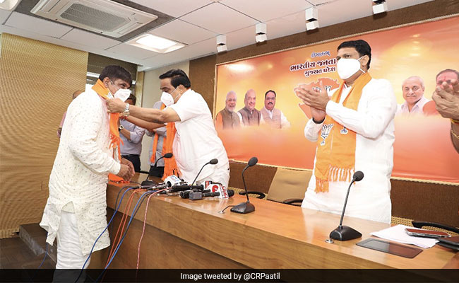 Man Who Led Farmers' Protests Against Bullet Train In Gujarat Joins BJP