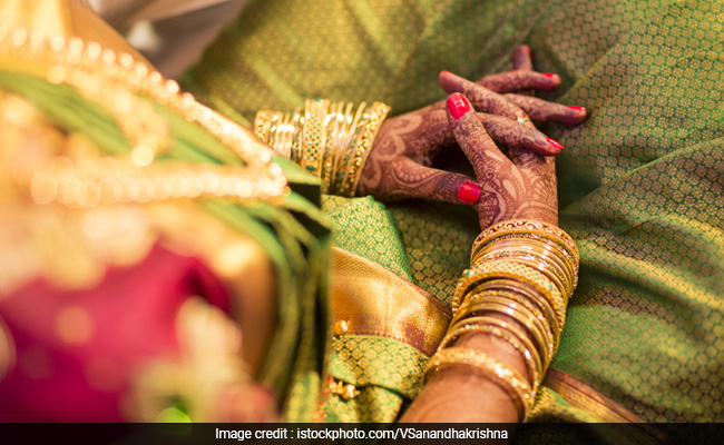 Be A Showstopper At Wedding Festivities In These Gorgeous Sarees