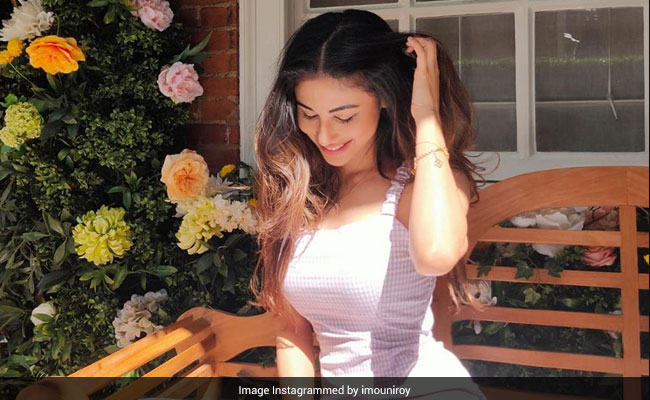 Mouni Roy Lights Up Instagram With Sun-Kissed Pics From London