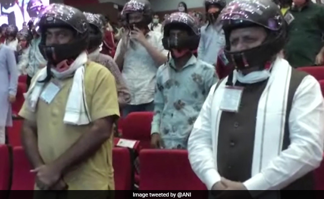 हरियाणा के CM मनोहर लाल खट्टर ने लॉन्च किया 'हर सर हेलमेट' कैंपेन