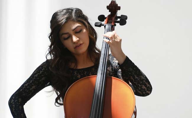 Tulsi Kumar Learns Cello And Contemporary Dance For Her New Track <i>Naam</i>