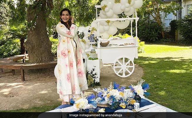 Sonam Kapoor And A "Simple" Picnic Made Anand Ahuja's Birthday Phenomenal