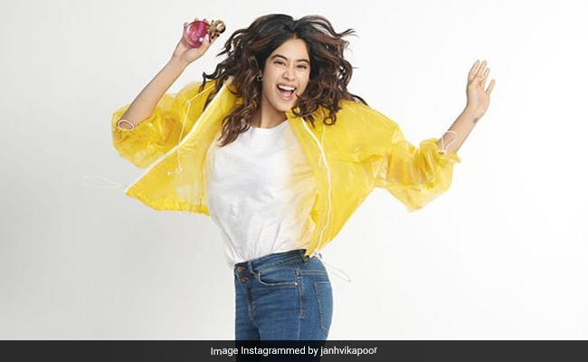 Janhvi Kapoor Is Singing In The Rain - Very Stylishly We Might Add