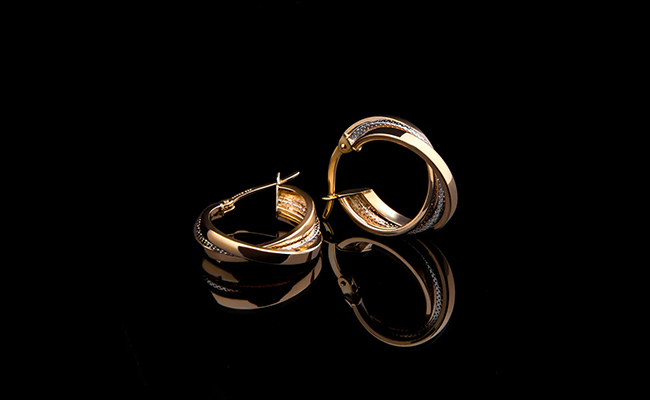 Amazon Sale: Shine Bright In These Stunning Pure Gold Earrings
