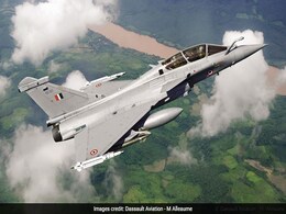 "Beauty And The Beast": First Batch Of Rafales For India Stop Over In UAE "Beauty And The Beast": First Batch Of Rafales For India Stop Over In UAE
