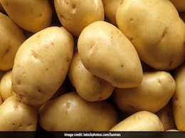 Summer skin care : गर्मियों में चाहिए ग्लोइंग स्किन तो बस आलू को करना होगा कुछ इस तरह इस्तेमाल, फिर देखिए कमाल Summer skin care : गर्मियों में चाहिए ग्लोइंग स्किन तो बस आलू को करना होगा कुछ इस तरह इस्तेमाल, फिर देखिए कमाल