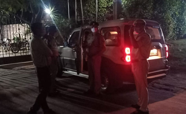 उस रिसॉर्ट में पहुंची राजस्थान पुलिस जहां ठहरे हैं कांग्रेस के बागी विधायक, 20 मिनट इंतजार के बाद वापस लौटी