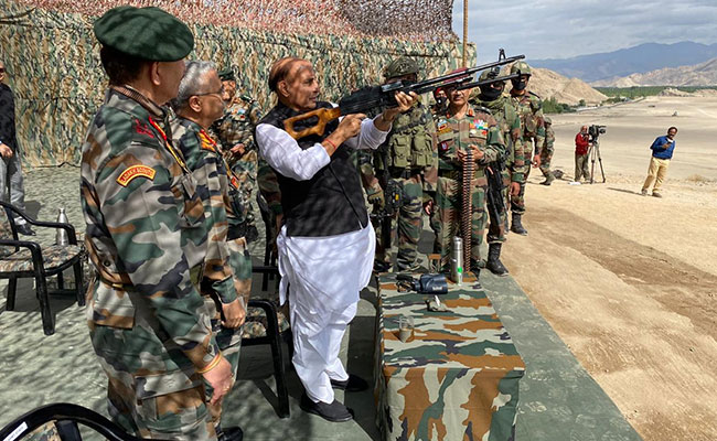 "<i>Jo Uchit Samjho</i>...": Rajnath Singh To Ex-Army Chief During China Tension