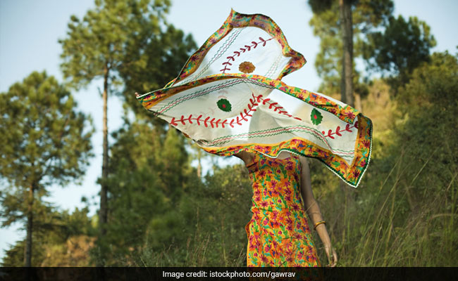 7 Pretty Salwar Suits That Teenage Girls Will Love To Dress Up In
