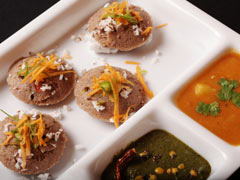 Ragi Idli: This High-Protein South Indian Breakfast Will Please Both Dieters And Non-Dieters Ragi Idli: This High-Protein South Indian Breakfast Will Please Both Dieters And Non-Dieters