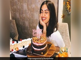 Bhumi Pednekar's Lockdown Birthday Featured This Two-Tiered Chocolate Cake! Bhumi Pednekar's Lockdown Birthday Featured This Two-Tiered Chocolate Cake!